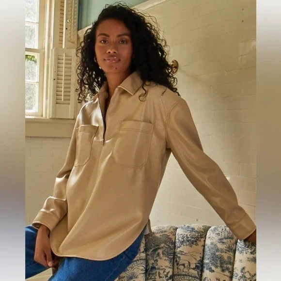 Saylor Taupe Vegan Leather Remi Top Long Sleeve 1/4 Zip Size Small - Picture 1 of 7